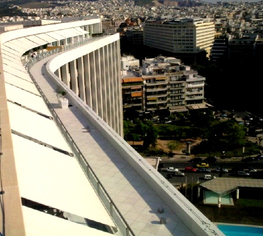 Τοποθέτηση συστήματος Markilux 5010 στο roof garden στο Hilton Hellas | Tentagon